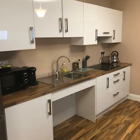 לינה וארוחת בוקר Bijoux By The Lee קורק