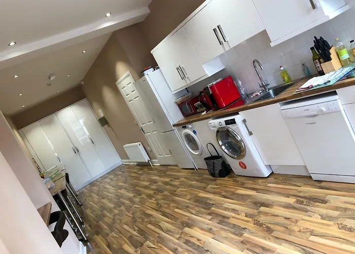 Bijoux By The Lee Bed and breakfast Cork