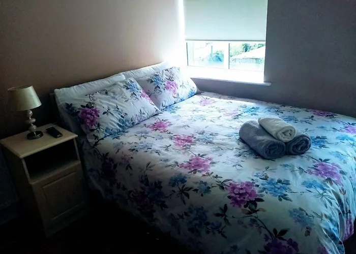 Bijoux By The Lee Bed and breakfast *